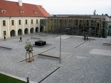 Vysoké učení technické v Brně, Fakulta informačních technologií (nádvoří), 2008
