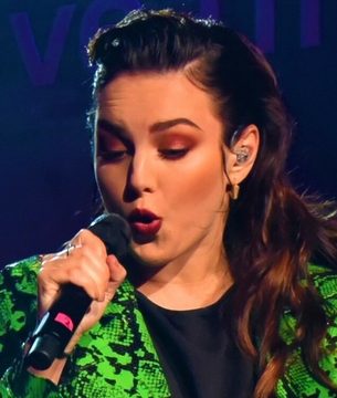 Ewa Farna, Polish-Czech singer, 2021