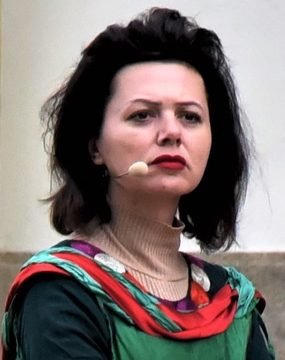 Луцие Жачкова, чешская актриса, 2019