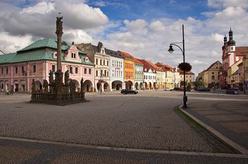Sloup se sousoším Nejsvětější Trojice (Chomutov), 1. máje, Chomutov, 2011