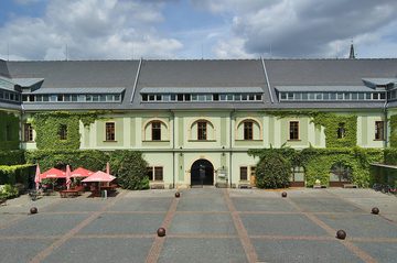 Zbrojnice - pohled z prvního patra budovy, Olomouc, 2014