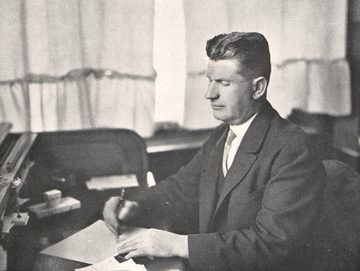 Томаш Батя за работой, опубликовано в журнале Světozor в июле 1932