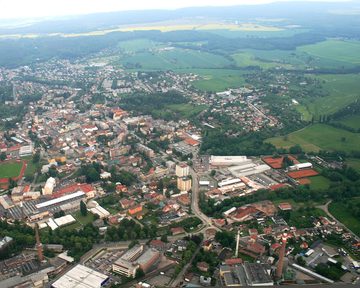Letecký pohled na město Dvůr Králové nad Labem, východní Čechy, 2010
