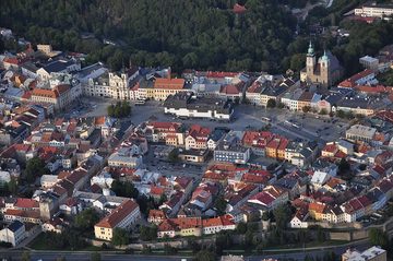 Masarykovo náměstí a historické centrum Jihlavy z balonu