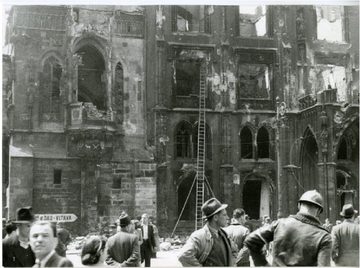 The burned-out Old Town Hall after the Prague Uprising, May 1945 (National Museum, eSbírky)