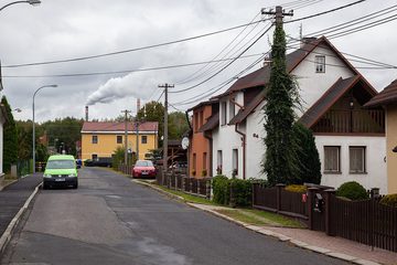Silnice v sídle Stará Chodovská (Chodov), okres Sokolov, Karlovarský kraj, Česko, 2020