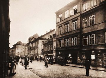 Josefovská ulice, nejširší ulice ghetta, před asanací
